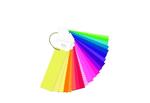 Farvevifte. Det ligner unægtelig et farvekort, som man ser dem hos farvehandleren, men Pantones design-system er langt mere komplekst end som så. 