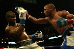 vægttab. For at stille op i Super Six måtte Allan Green (tv.) tabe sig, hvilket kostede kræfter før kampen mod Andre Ward. 
