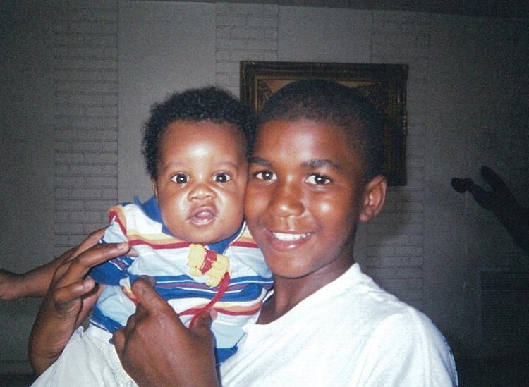 Bortvist. 17-årige Trayvon Martin var suspenderet fra sin skole, da han blev skudt af en 28-årig selvbestaltet vagtmand. Han var blevet taget med en pose med spor af hash. Foto: Privatfoto/AP 