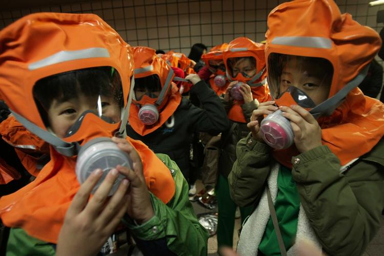 forberedte. Sydkoreanerne lever med frygten for et nordkoreansk angreb. Billedet er fra Seoul for et år siden. 