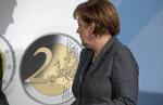 Nej! Angela Merkel har den, men danskerne vil ikke have med den at gøre: Modstanden mod euroen er stadig stor i Danmark, skønt den er skrumpet en smule. 