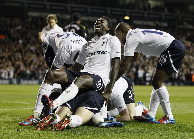 1-0. Det tog sin tid, men efter Ryan Nelsens mål til 1-0 gik det stærkt for Tottenham. 