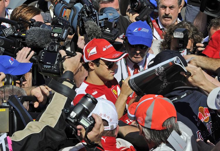 Magnet. Massa er populær hos fans og pressen, men Ferrari-ledelsen mener, han har skuffet i årets to første VM-afdelinger. 