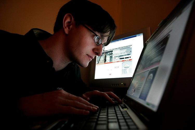 Hos Symantec advarer man om, at tendensen til angreb via sociale sites som Facebook og Twitter formentlig vil tage stærkt til. Arkiv 