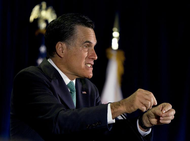 Revsende. Mitt Romney, der bejler til at blive republikanernes præsidentkandidat, langer hårdt ud efter både USA's og Ruslands præsidenter. 