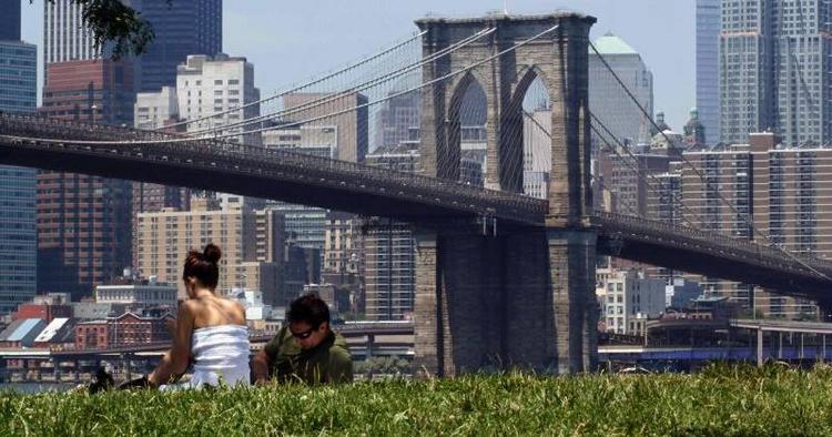 UDSIGT. Parken ved Manhattan Bridge er en Brooklyn-klassiker og altid velbesøgt. 