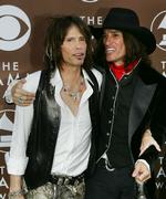 Aerosmith. »Skal vi bruge Toms, Joes eller mine (sange, red.)? Det er altid en kamp. Og så er der en hel del mere. Jeg tror mere, at I skal være bekymrede over det faktum, at vi stadig er sammen efter fyrre år, og at det I skal til at høre, er et nyt album. Jeg tror, at I vil blive positivt overrasket«, siger Steven Tyler. 