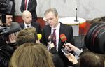 UDSKÆLDT. Nu tidligere forsvarsminister i Sverige Sten Tolgfors har haft en hård tid i medierne, siden det kom frem, at Sverige planlægger at bygge en våbenfabrik i Saudi Arabien. 