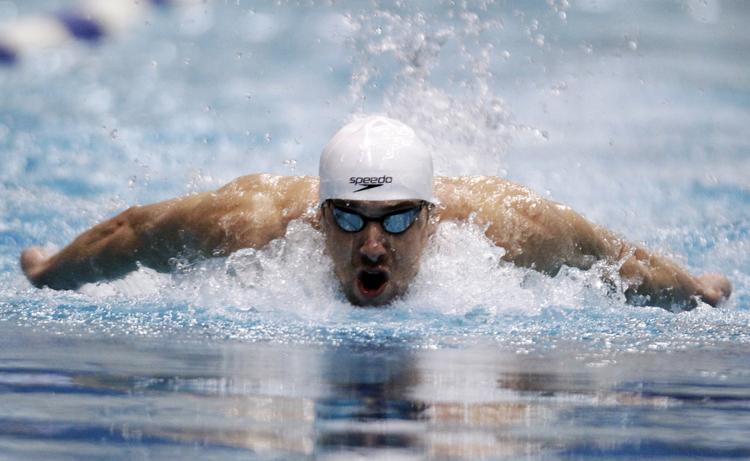 TRÆNINGSTID. Grand Prix-stævnet i Indianapolis er blot forberedelse til OL-kvalifikationen i juni for Michael Phelps, der ikke deto mindre slog danske Mathias Gydesen med præcist et sekund. 
