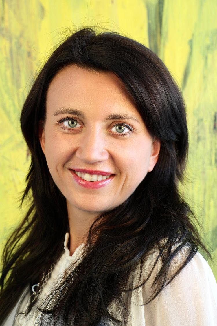 krimifabrikken. Camilla Läckberg burde overveje et frisemester eller to og måske endda et genreskift i forfatterskabet, hvis altså ambitionen er at underholde. 