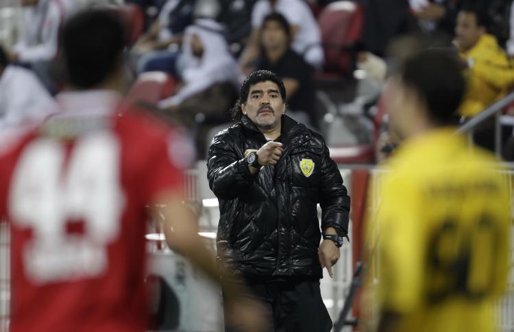 UNDERHOLDNING. Der sker altid noget, når Diego Maradona er på trænerbænken. 