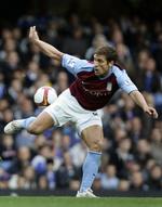 Kræftsyg. Den 32-årige bulgarer og anfører for Aston Villa har fået konstateret kræft. 
