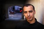Tese. »Vi må ikke ende som hattedamer, hvis primære formål er at dele ud til de værdigt trængende«, mener Mattias Tesfaye . 
