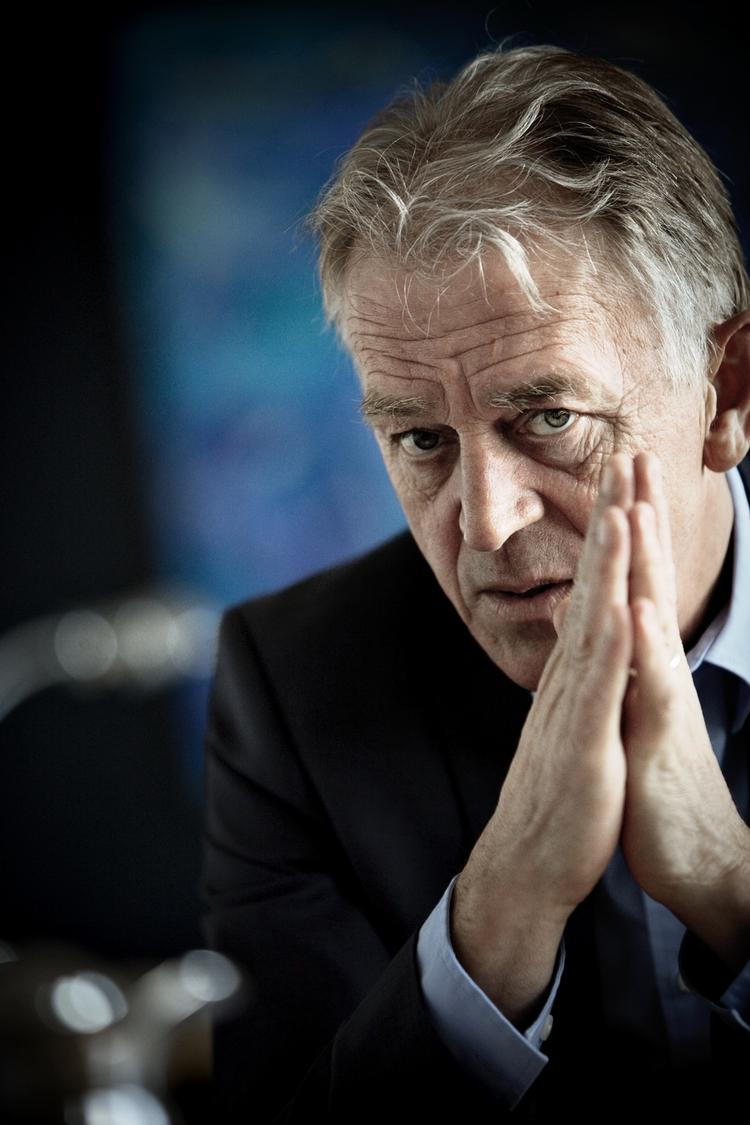 Modvind. SF-formand og udenrigsminister Villy Søvndal kalder det en myte, at han resjer meget. De to poster er helt forenelige. 