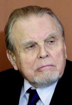 ærkeeuropæer. Afdøde Czeslaw Milosz forblev igennem hele karrieren sin slaviske baggrund i smeltediglen af ukrainere, hviderussere, jøder, tyskere, litauere og polakker tro. 