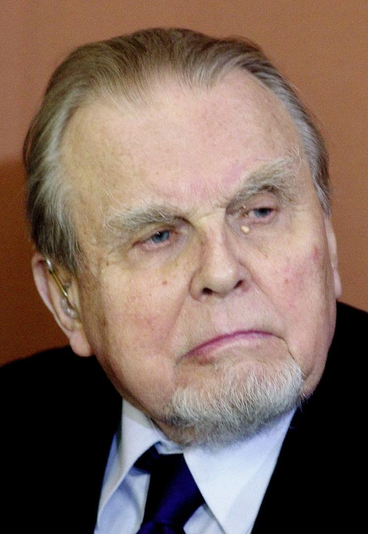 ærkeeuropæer. Afdøde Czeslaw Milosz forblev igennem hele karrieren sin slaviske baggrund i smeltediglen af ukrainere, hviderussere, jøder, tyskere, litauere og polakker tro. 