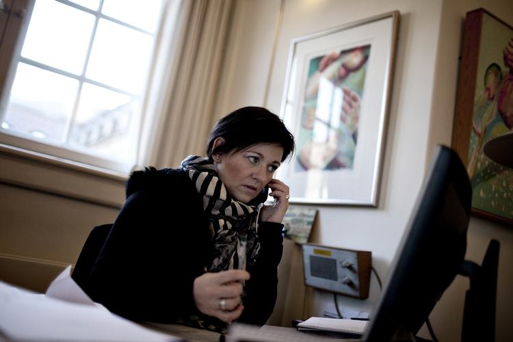 Årsag. Det er kommunikationen, den er gal med i SF, mener partiets gruppeformand, Pernille Vigsø Bagge. 