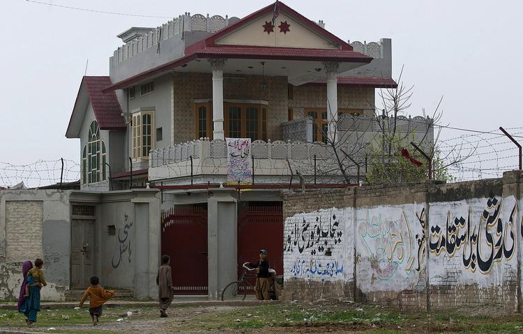 SKJULESTED. I deres tid i Pakistan har Osama bin Ladens slægtninge  formentlig blandt andet boet i dette hus i Haripur sammen med den nu afdøde Al-Qaeda-leder. 