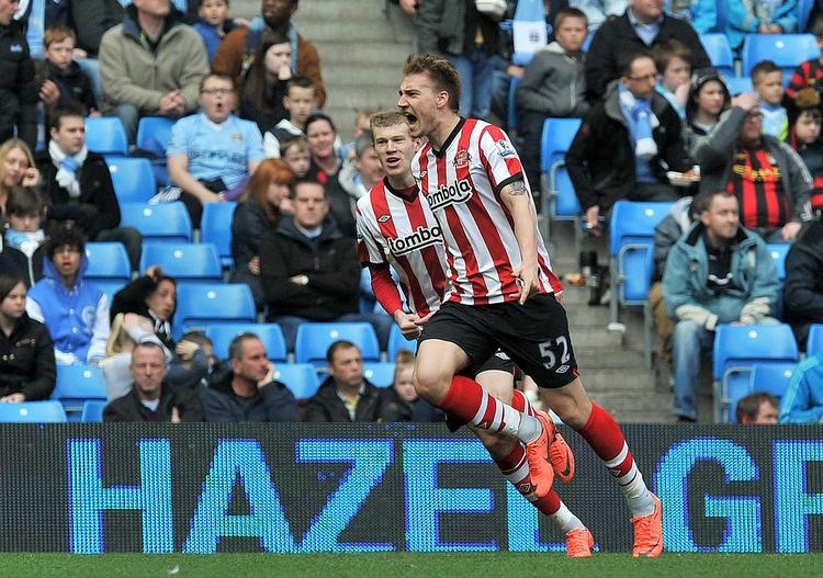 mål. Et hovedstød fra Nicklas Bendtner bragte Sunderland foran 2-1, men selv om det også blev 3-1 på et oplæg fra danskeren måtte Sunderland nøjes med uafgjort mod Manchester City. 