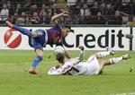 NULLERT. Der blev ikke scoret i den første kamp, hvor Luca Antonini og Milan brugte mange kræfter på ikke at blotte sig over for Alexis Sanchez og de øvrige Barcelona-spillere. 
