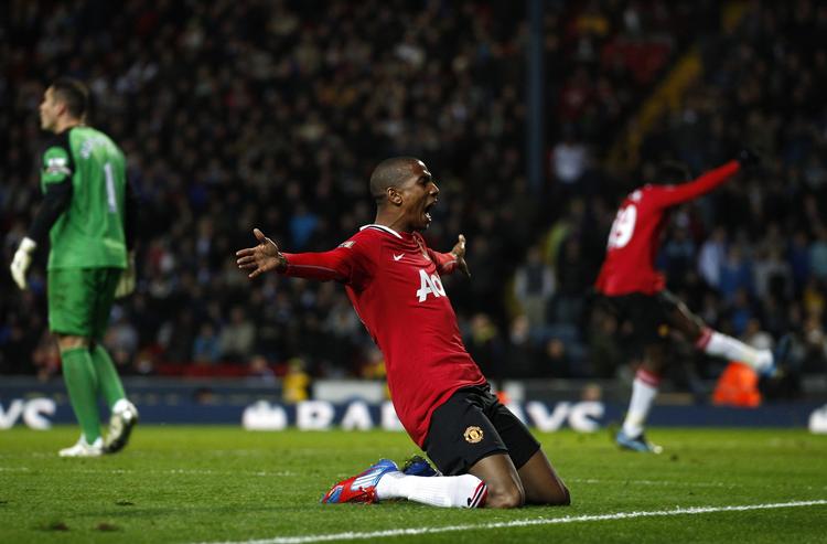 sejr. Det tog sin tid, inden Ashley Young og Manchester United fik knækket Blackburn. 