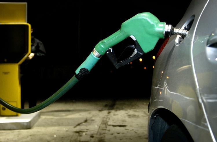 benzinøkonomi. Tager man hensyn til, at bilernes køre-effektivitet er blevet betydeligt bedre, er prisen pr. kørt km i dag 0,7 kr. pr. kørt km, hvor det f.eks. i årene op til 2007 kostede 0,8 kr. pr. km. 