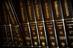 Slut. Encyclopaedia  Britannica dropper papiret. 