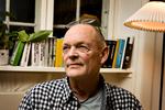 Svulstig. Henrik Juul Jensen skriver med en patos, som ikke lige er trenden i en tid, der hylder litterær minimalisme. 