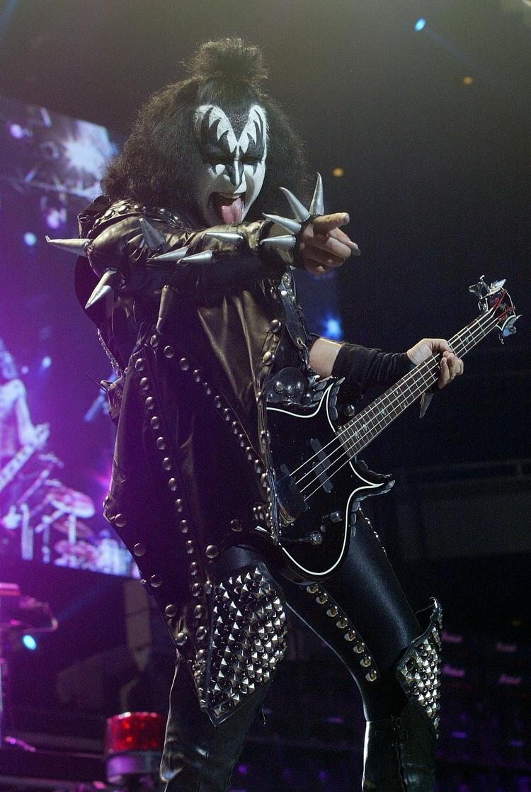 Forsanger Gene Simmons har tidligere udtalt at han ikke var i tvivl om at Michael Jackson havde misbrugt børn. 