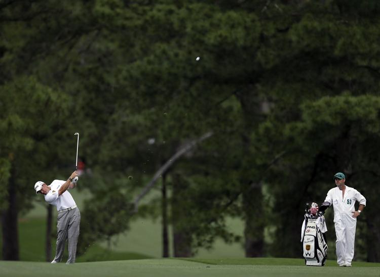 Førstemand. Lee Westwood har lagt sig i spidsen af den prestigefulde turnering i Augusta, Georgia. 