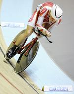 hurtigst. Lasse Norman Hansen på vej rundt på VM-banen i Melbourne, hvor danskeren fik bedste tid i forfølgelsesløbet, som er en del af omnium-konkurrencen. 