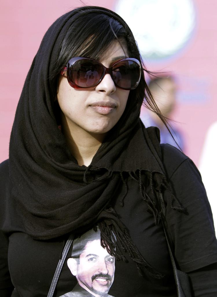 Zainab al-Khawaja, datter til den sultestrejkende danske Abdulhadi, al-Khawaja, savner Danmark, men bliver i Bahrain og kæmper for menneskerettigheder og demokrati. 
