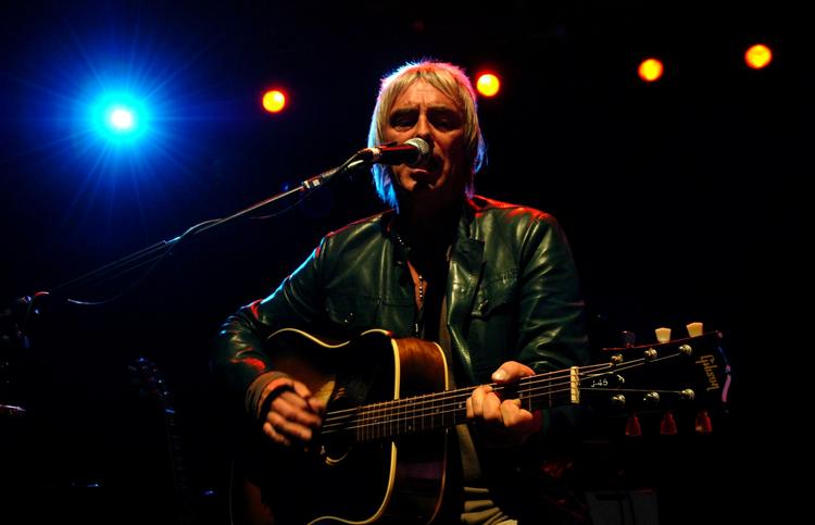 avantgardist. Paul Weller nægter at lægge sig for hitlistens fødder. 