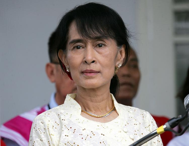 Opposition. Aung San Suu Kyi, demokratiforkæmper og Nobelpristager, sidder på et af NLD's 43 mandater. 