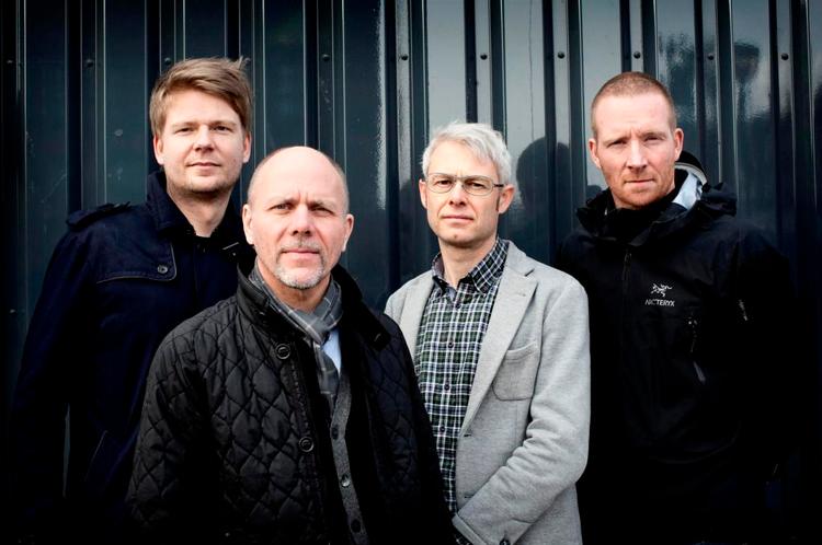 Dommerne. Juryen består af (fra venstre): Dan Stubbergaard, arkitekt, grundlægger af Cobe. Stig L. Andersson, landskabsarkitekt, grundlægger af SLA, professor, Københavns Universitet. Karsten R. S. Ifversen, arkitekturredaktør på Politiken. Jakob Fenger, billedkunstner, medgrundlægger af kunstnergruppen Superflex.Dal 