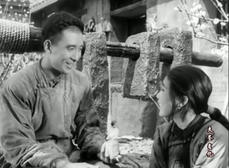 comeback. Den tre timer lange sort-hvid-film, 'Wu Xuns liv', er kun udsendt i et oplag på 500 dvd'er, som ikke desto mindre er blevet revet væk i Kina. 