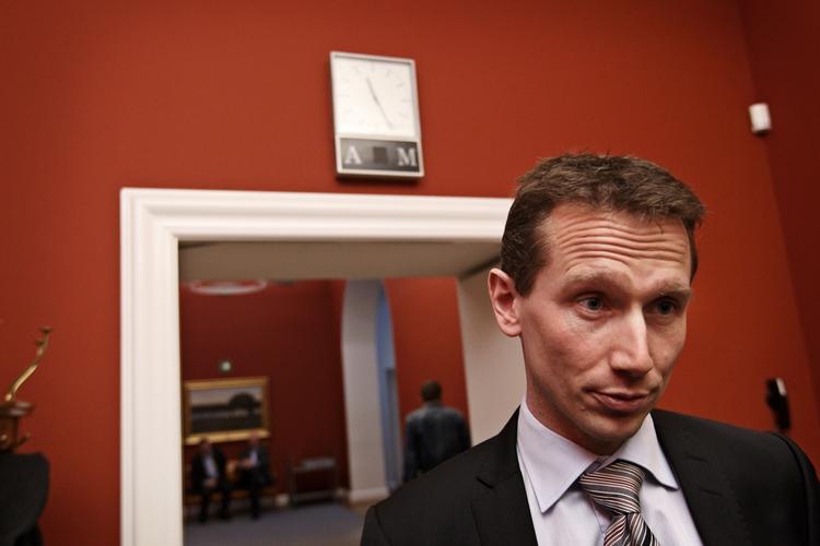skattelettelse. Først og fremmest skal der styr på økonomien, siger Kristian Jensen. »Og i det omfang, der så bliver råderum, skal pengene bruges på at sætte skatten ned«. 