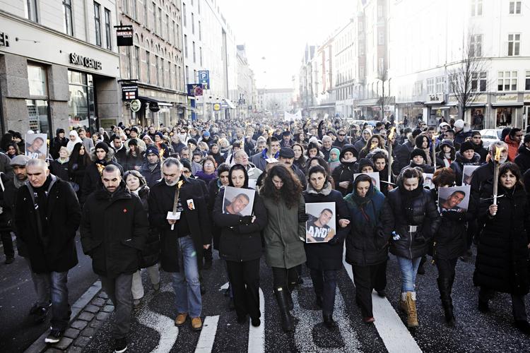 4.000 mennesker deltog i februar i en fredsmarch i København efter drabet på Cem Aydin. 
