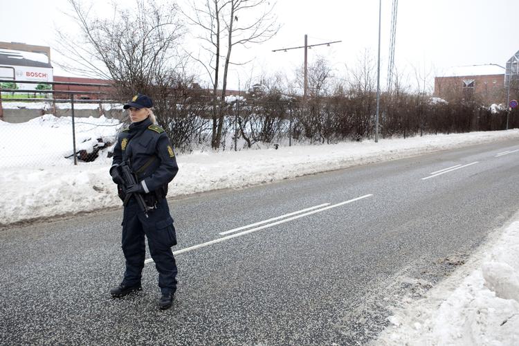 TERRORSAG. Politiet har under de forberedende retsmøder bevogtet Retten i Glostrup med et stort antal betjente. 