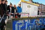 Faldulykke. Københavns Kommunes chefjurist mener ikke, at 14-årig pige har krav til erstatning fra kommunen efter en faldulykke. Politikere undrer sig. 