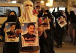 støtte. Abdulhadi al-Khawaja har sultestrejket i over to måneder i protest over sin livstidsdom i Bahrain. Dommen og mishandlingen af ham har udløst flere protester i landet. 