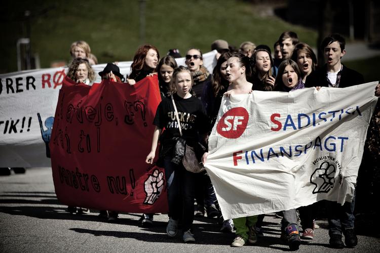 Modstand. Det var alt andet en støtte, en grupppe unge socialister ville bidrage med, da de mødte op ved SF's landsmøde. 