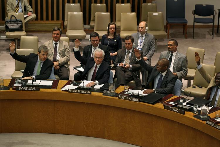 MISSION. Her stemmer Sikkerhedsrådets medlemmer for beslutningen om at sende våbenhvileobservatører til Syrien. 