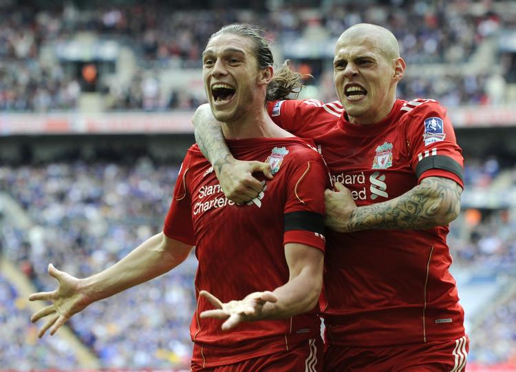 Mååååål. Andy Carroll (forrest) jubler med  Martin Skrtel. 