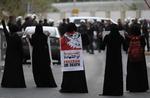 3000-4000 demonstranter er her til aften gået på gaden i Rani Jamra, I Bahrain. De kræver den sultestrejkende dansk-bahrainke aktivist Al-Khawaja løsladt. 