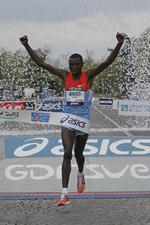 rekord. I Paris satte Stanley Biwott både løbsrekord med 36 sekunder og personbedste med omkring 2 minutter. 