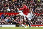 foran. Med målene til 1-0 og 3-0 var Wayne Rooney med til at sikre Manchester United sejren over Aston Villa. 