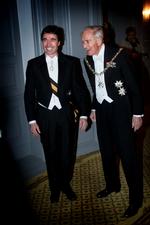 Kur. Som tidligere stasminister mødte Anders Fogh Rasmussen Mærsk Mc-Kinney Møller flere gange som her ved nytårskur hos dronningen i 2004. 