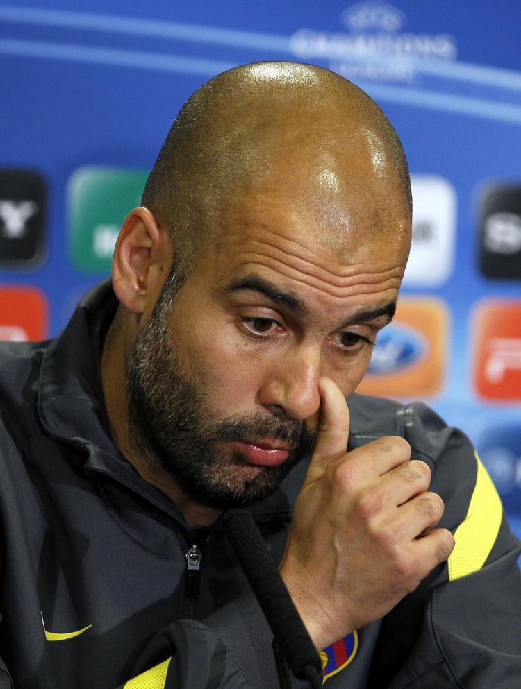 trænerskifte. Pressemødet før kampen mellem Chelsea og FC Barcelona kom mest til at handle om Barcelona-træner Pep Guardiolas fremtid. 