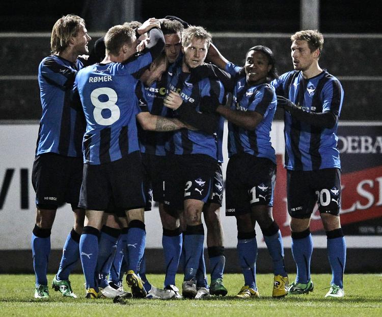 Svingende. HB-spillerne er på vej ud af Superligaen og måske ind i Europa League. 